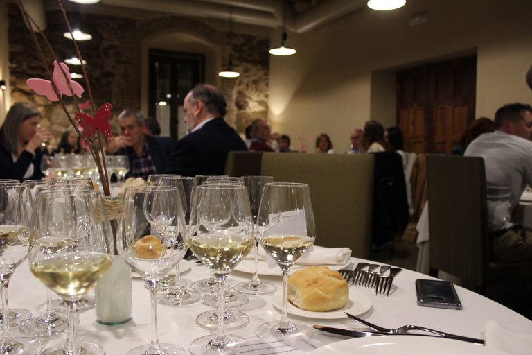 CATA de la bodega MARTIN CODAX en el Palacio Carvajal Girón
